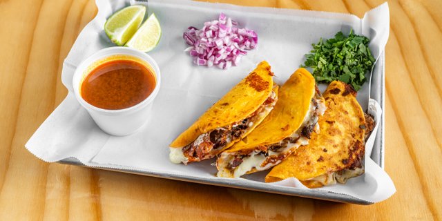 Birriadilla Platter (Flour Tortillas)