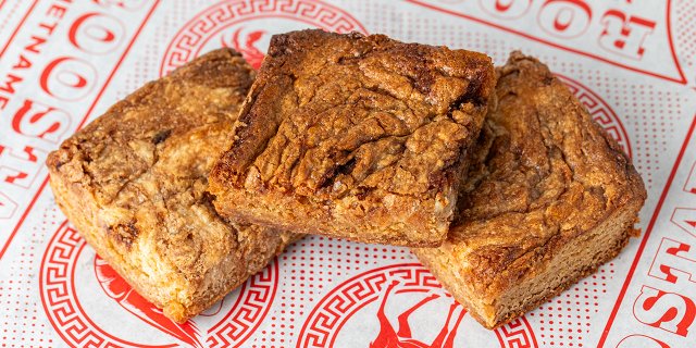 Cinnamon Blondie