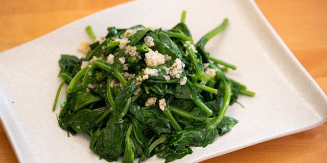 R5-05. Sauteed Pea Shoots with Garlic