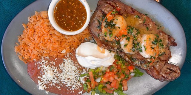 Mar y Tierra Plate