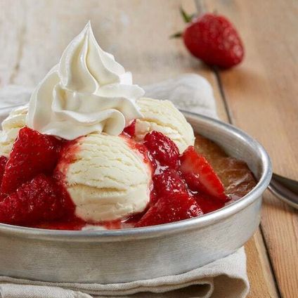 Individually Packaged Strawberry Shortcake Pizookie®