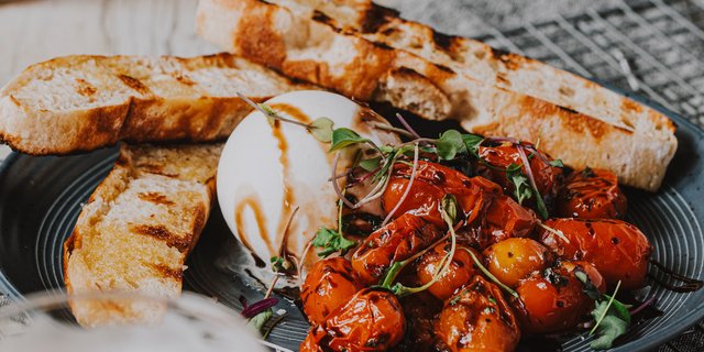 Burrata & Roasted Tomatoes
