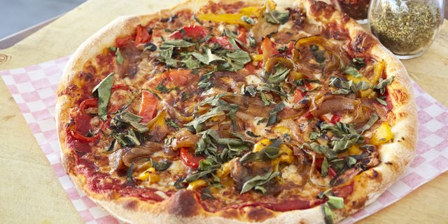 Bright Flame Veggie Thin-Crust Pizza