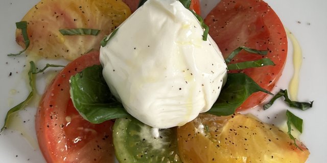 Burrata Caprese