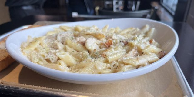 Chicken Alfredo Pasta