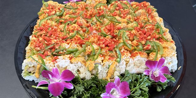 80-Piece Flamin' Hot Cheetos Roll Platter