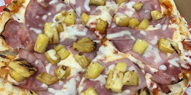 Hawaiian Pizza