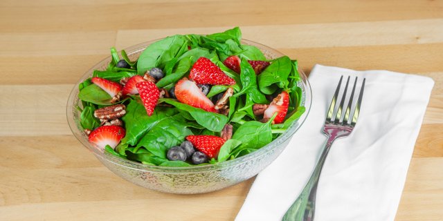 Spinach Berry Salad