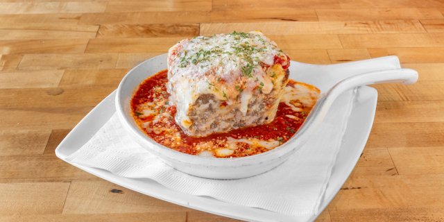 Meat Lasagna Tray