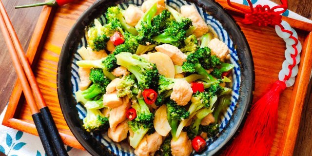 Braised String Bean & Broccoli w/ Chicken