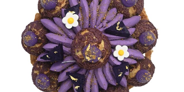 Ube Cheesecake Cream Puff Cake