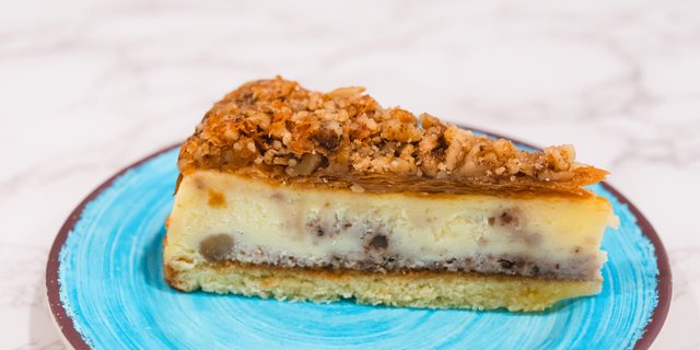 Whole Baklava Cheesecake