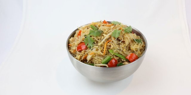 Stir-Fried Glass Noodles (Pad Woon Sen)