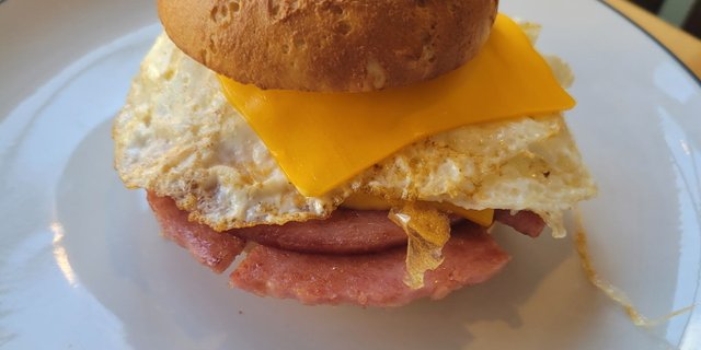 Gluten-Free Breakfast Sandwich
