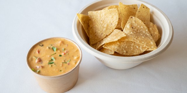 Chips & Queso