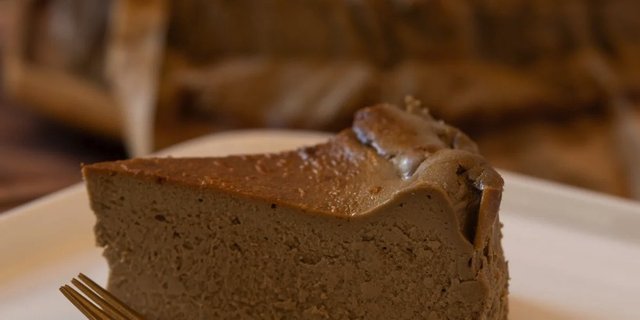 Hojicha Basque Cheesecake