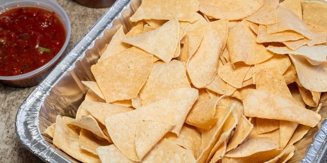 House Salsa & Chips