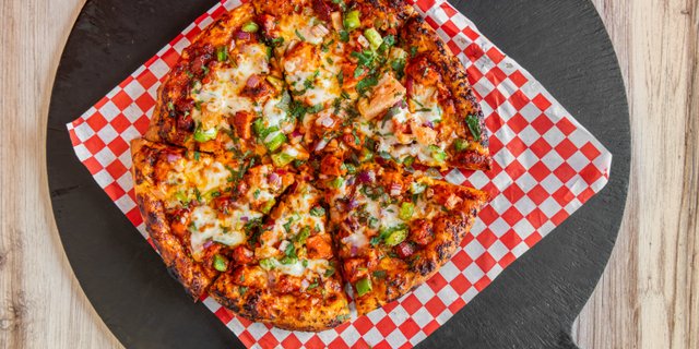 Butter Paneer Pizza