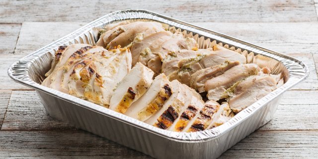 Grilled Cage-Free Chicken Tray
