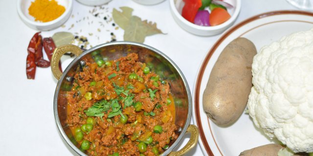 Keema Mutter