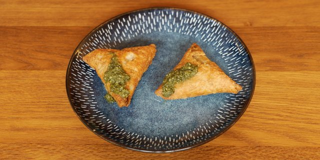 Vegan Potato & Peas Samosas