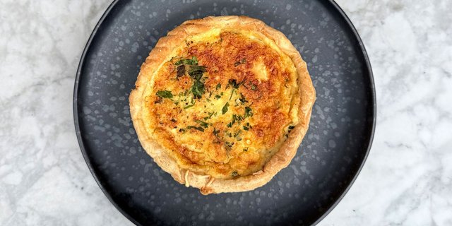 Quiche w/ Leeks & Gruyère