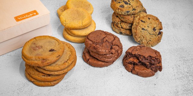Deluxe Cookie Box