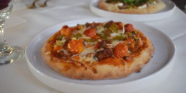 Spicy Sal's Pinsa