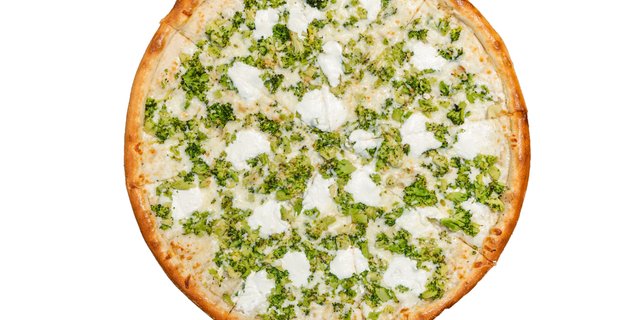 White Broccoli Pizza