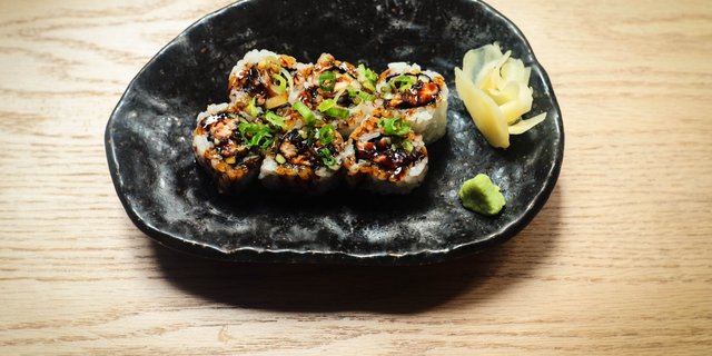 Eel Roll