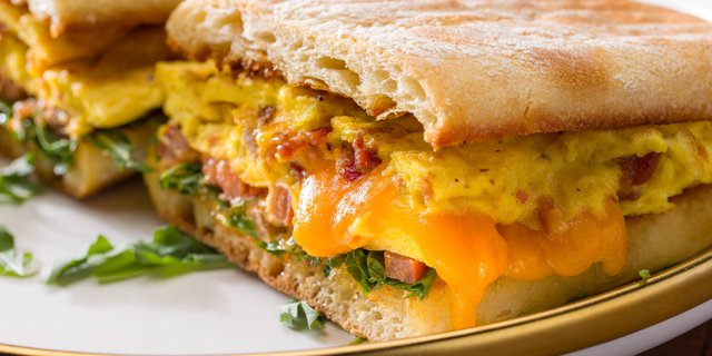 Bacon & Egg Sandwich