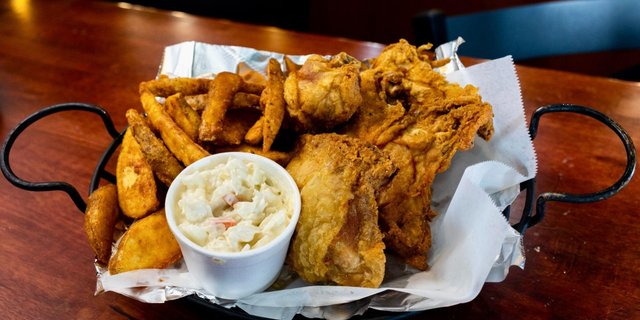 Broasted Chicken Boxed Lunch