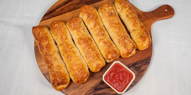 12-Piece Pepperoni Roll Tray