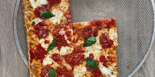 Grandma Pizza