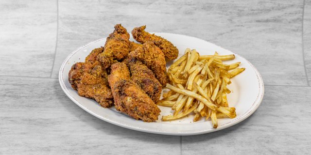 10 Wings & Fries