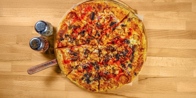 Spicy Chicken Pizza