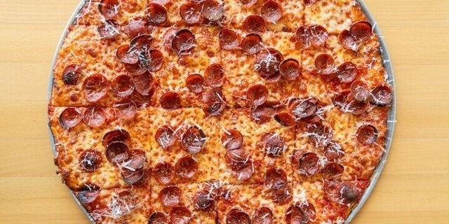 Chicago Pepperoni  Pizza