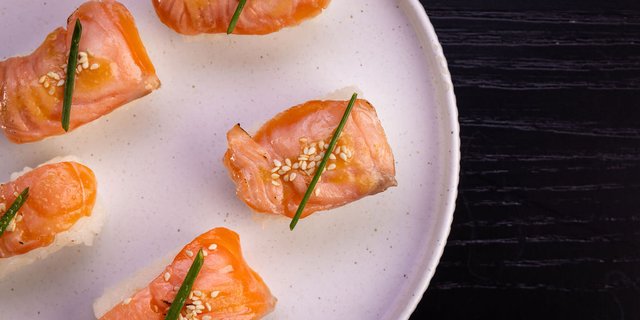 Salmon Nigiri