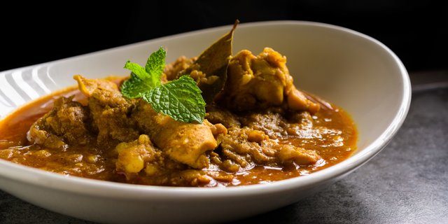 Rangoon Chicken Curry