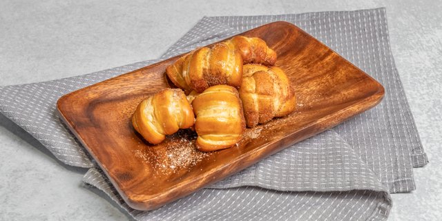 Cinnamon & Sugar Pretzel Bites