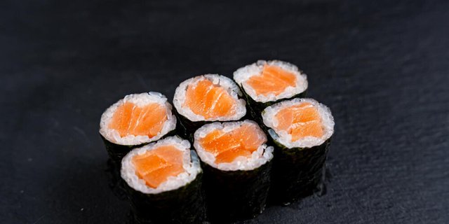 Salmon Roll