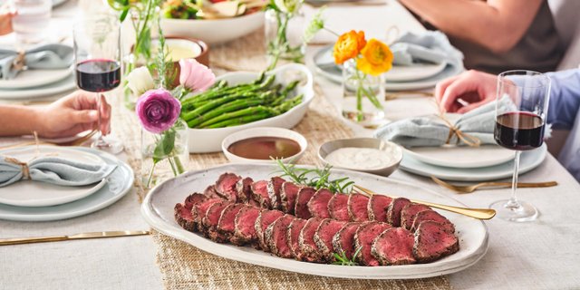 Roasted Beef Tenderloin Bundle