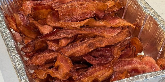Daily's Applewood Smoked Bacon