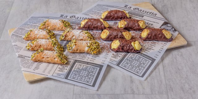 Classic Cannolo