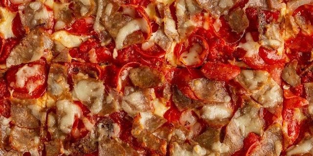 Sausage & Peppers Pizza