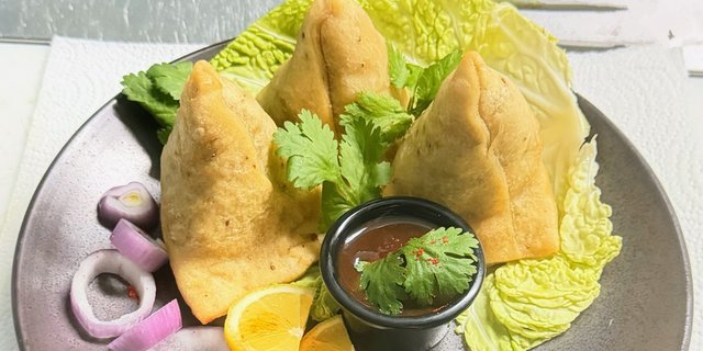 Vegetable Samosa