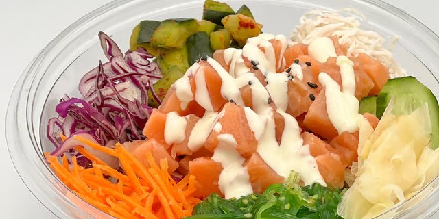 Salmon Poké Plate