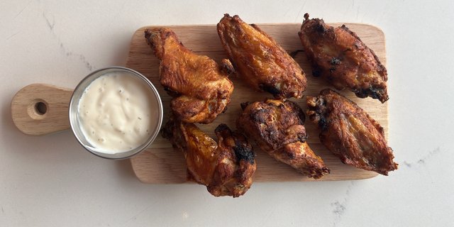Bacio’s Jumbo Wings