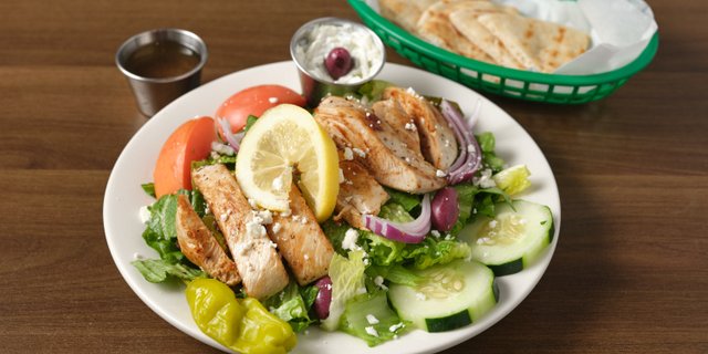 Grilled Chicken Greek Salad