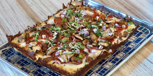 Small Motown Supreme Pizza